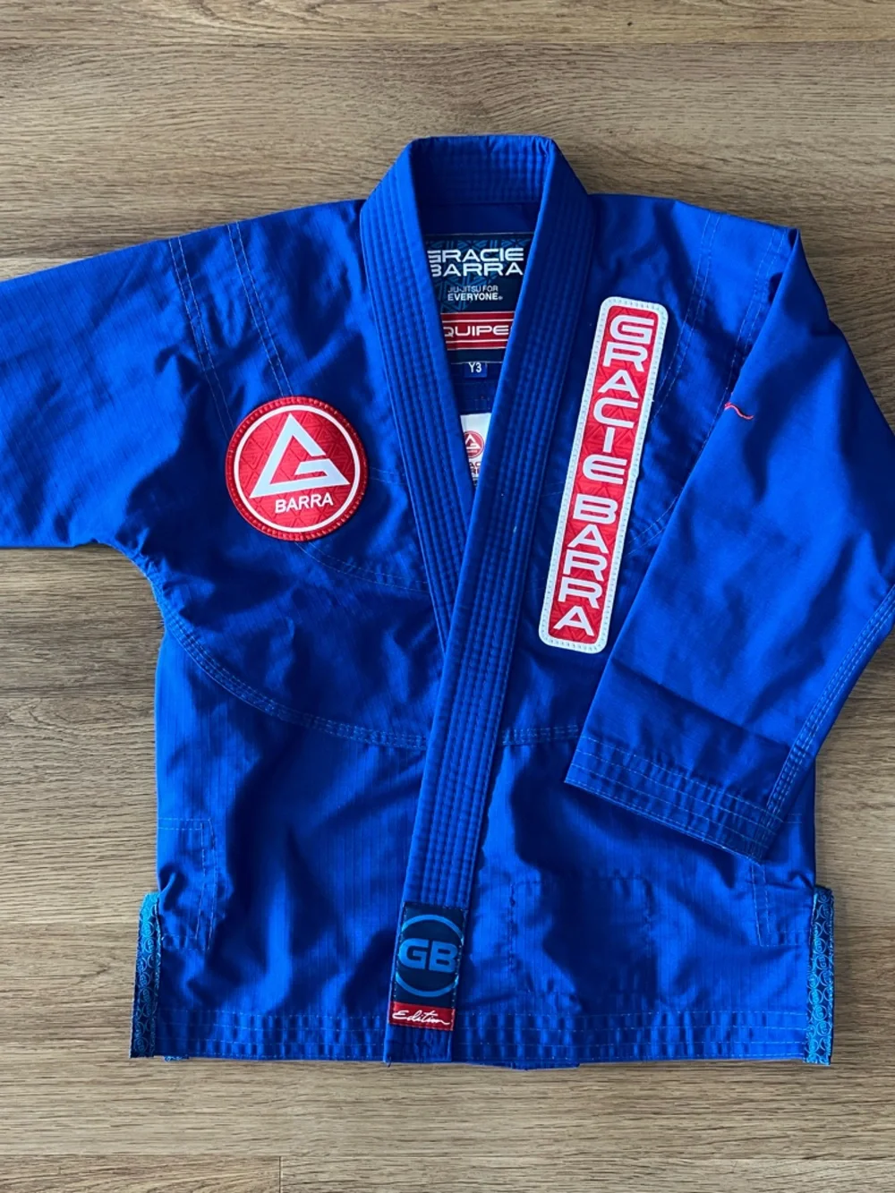 Gracie Barra Kids Jiu Jitsu Kimono - Picture 2 of 8